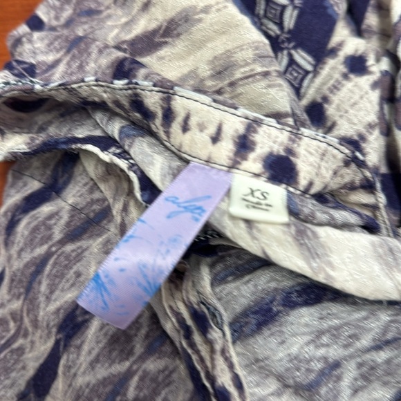 Alya Dress xs // 071922 - Picture 2 of 2